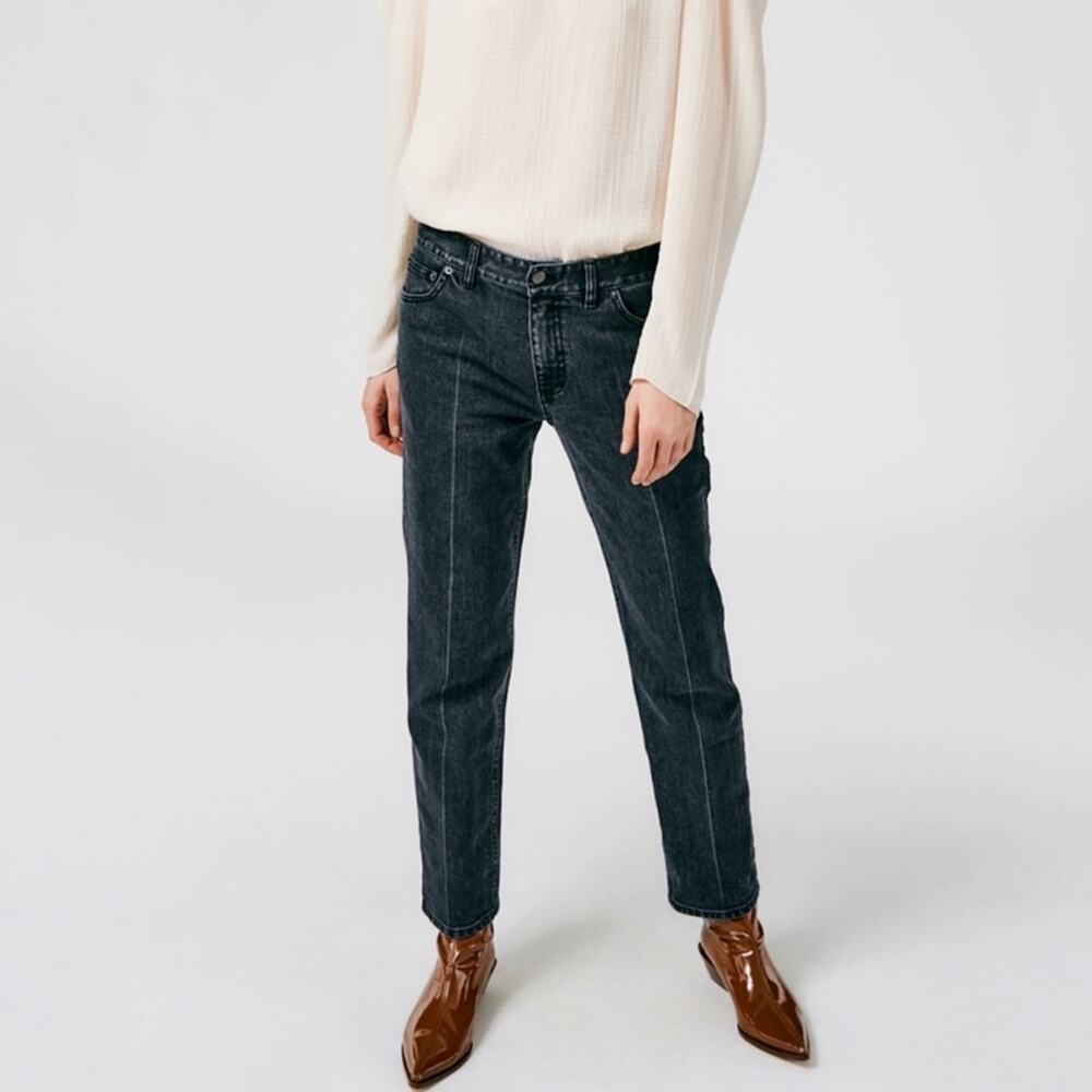 Tibi Stretch Denim Elfie Midrise Straight Leg Jean
Asymmetrical Pockets Size 25